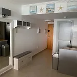 Beach Apartment La Manga 아파트 라망가델마르메노